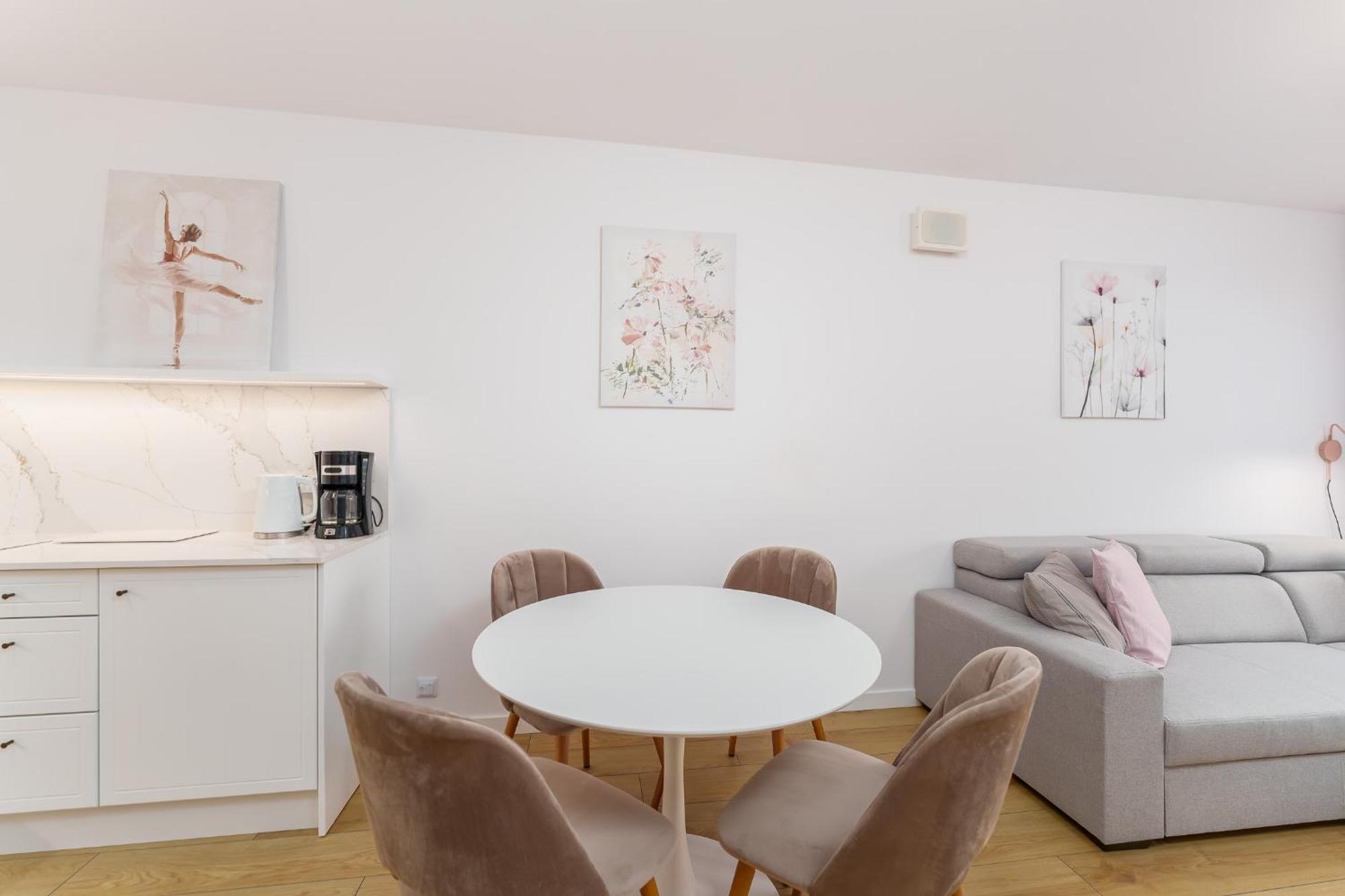 Faro Apartamenty Kasprowicza 20 Basen W Cenie Schwimmbad Im Preis Колобжег Экстерьер фото